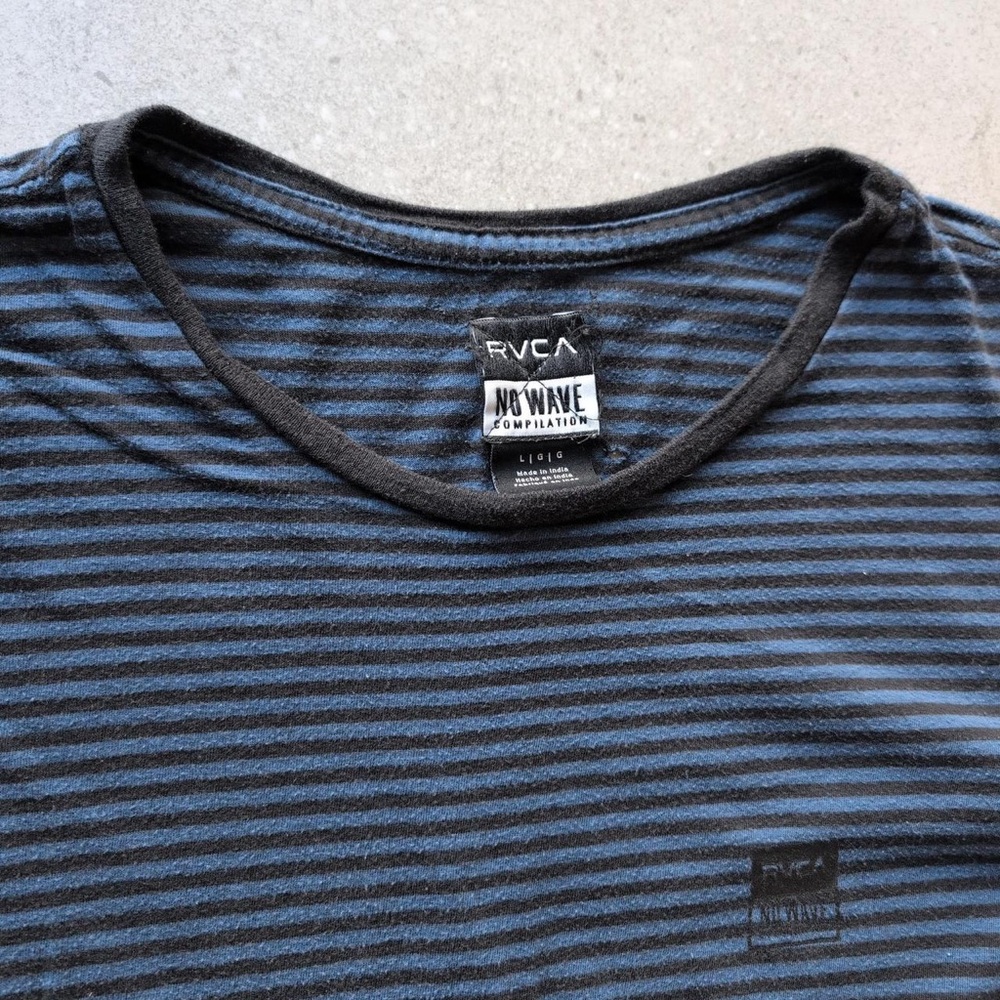 RVCA Men's Navy and Black Striped Tee